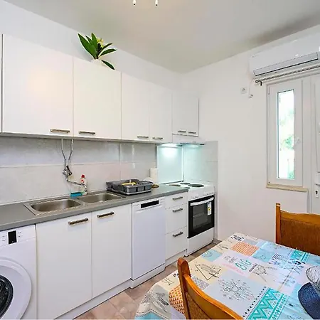 Stunning In With House Sea View *