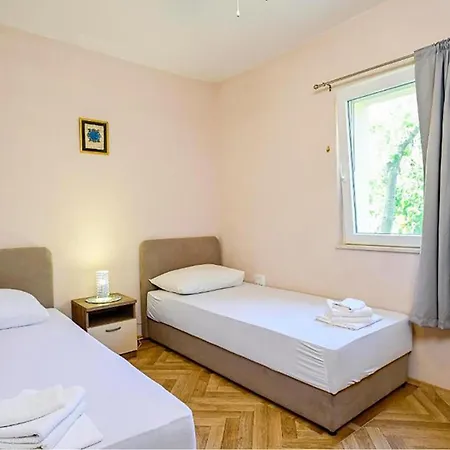 Appartamento Stunning In With House Sea View